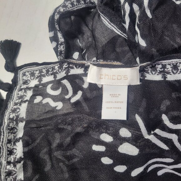 Chicos Black & White Sheer Patterned Scarf With Tassel Accents - Picture 4 of 4